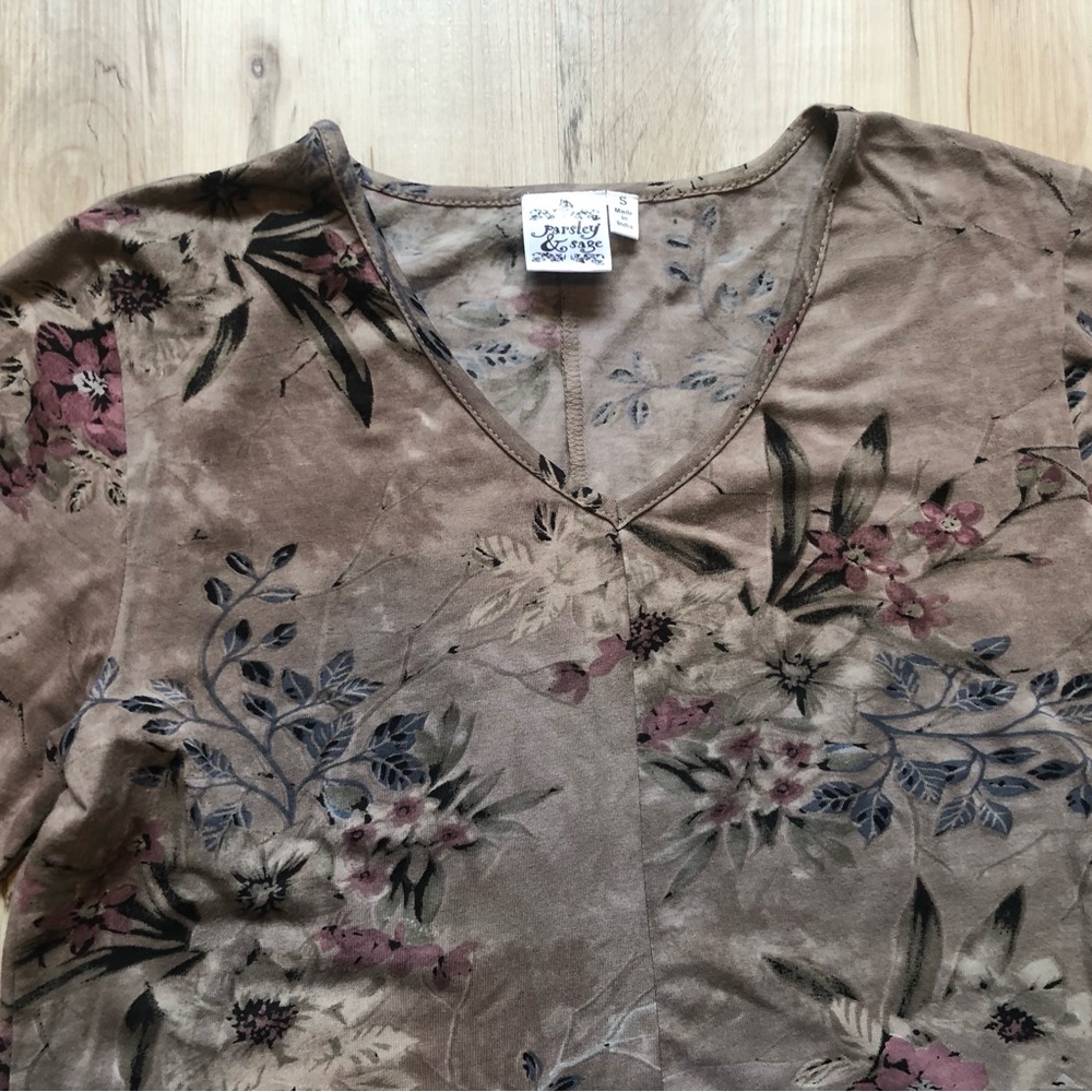 ✨$12 Clear Out ✨ Parsley & Sage Taupe Floral V-Neck Long Sleeve Top - Picture 6 of 10
